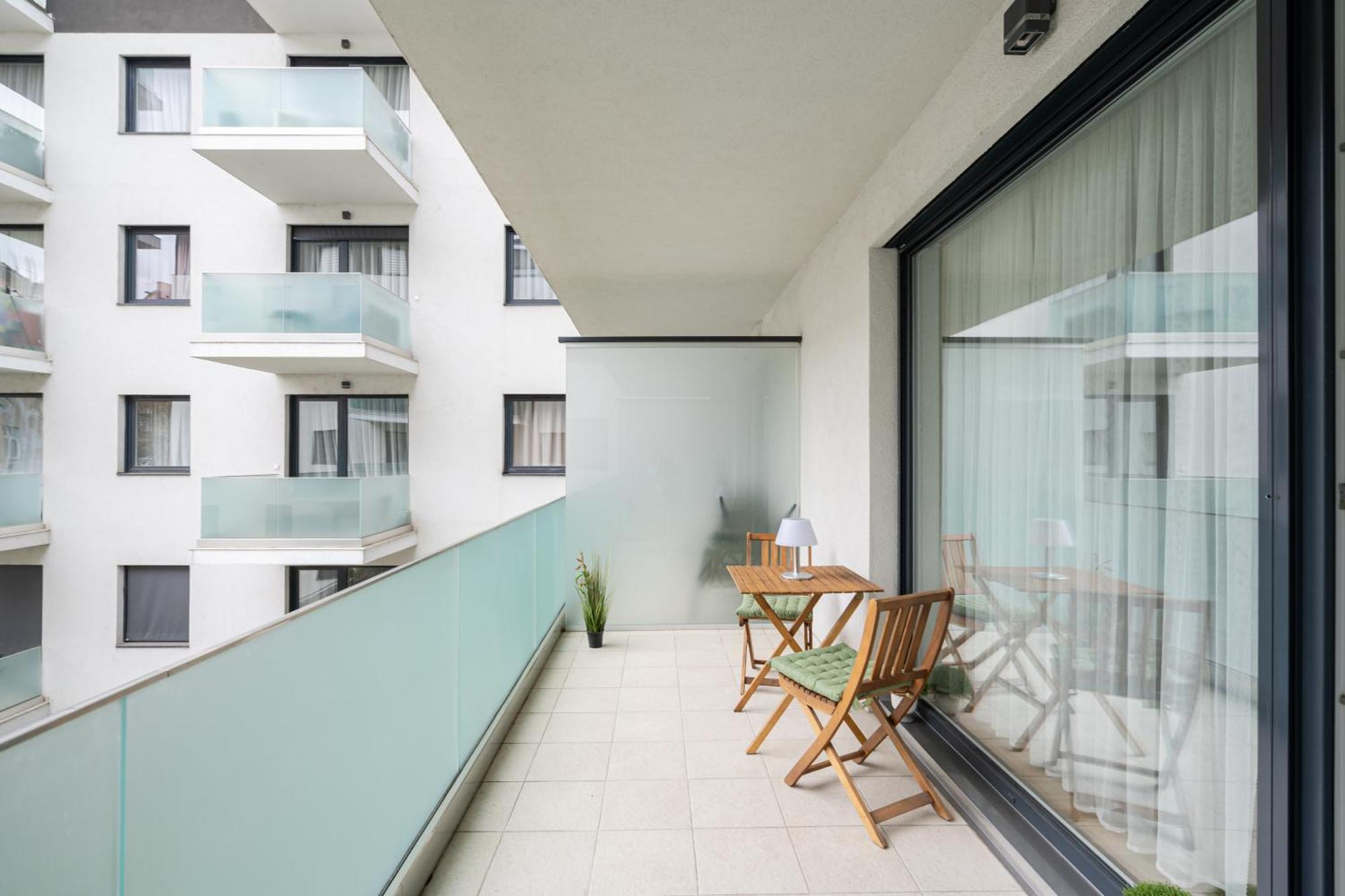 Blooming Budapest Apartment With Free Underground Parking Exterior foto